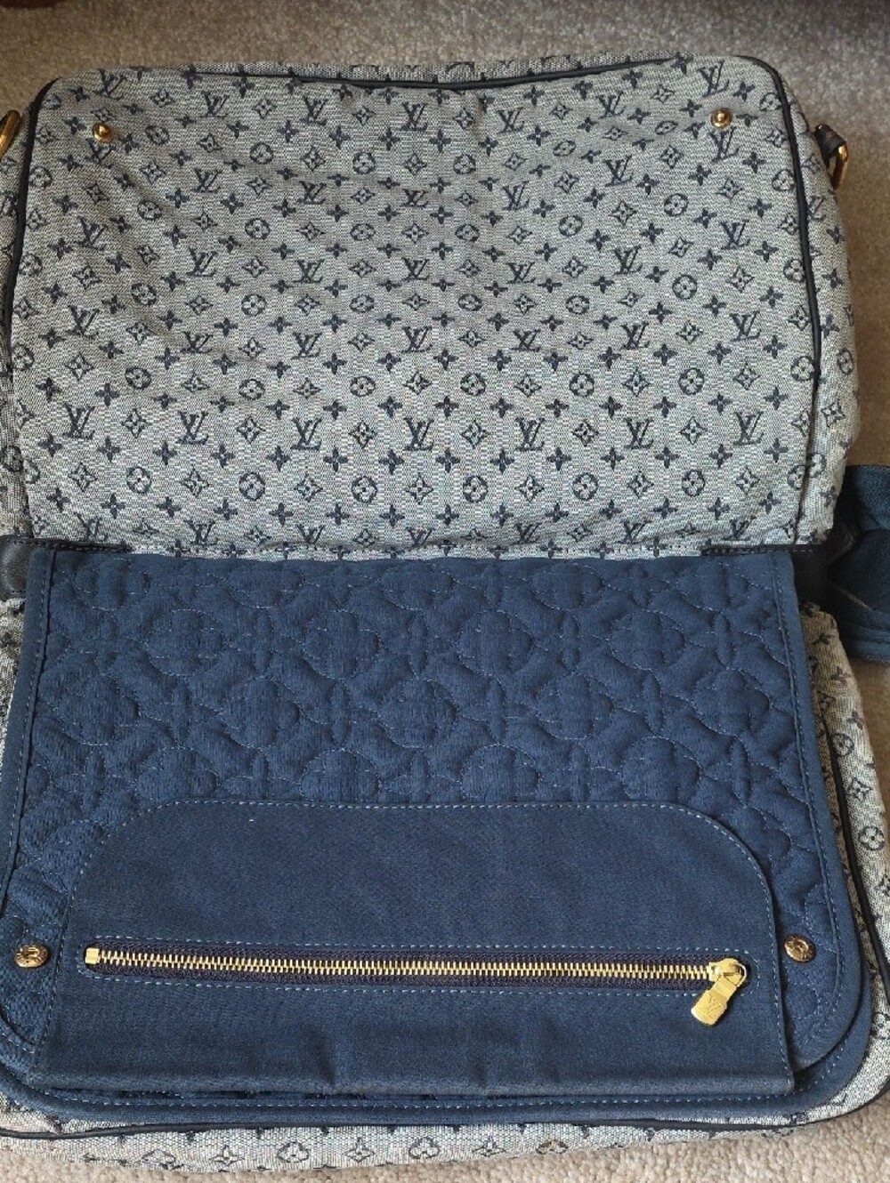 Louis Vuitton Mini Lin Messenger Bag - Picture 9 of 10